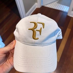 Roger Federer hat - Nike - white and gold